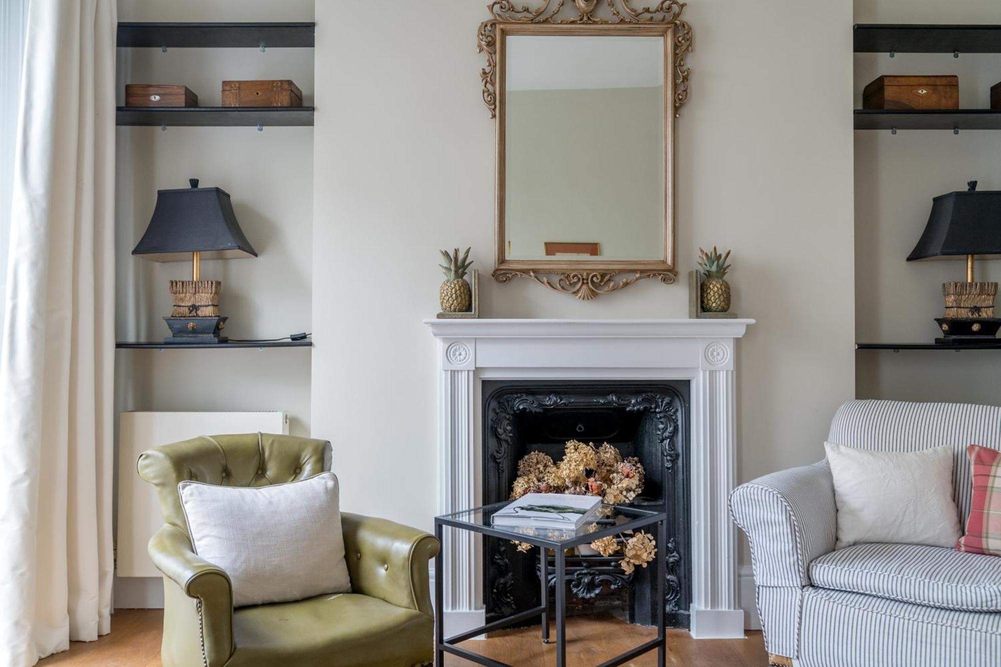 Апартаменты Spacious Flat Near Victoria And Warwick Square *